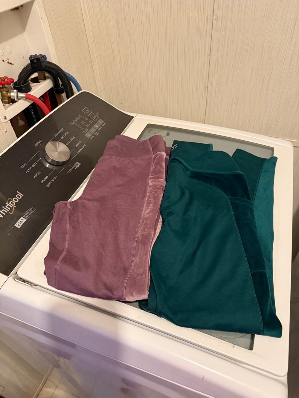 Victoria’s Secret active leggings lot of 2 medium